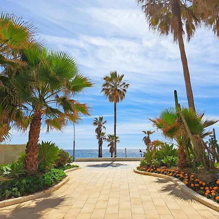 Great Location, Town Apartment *