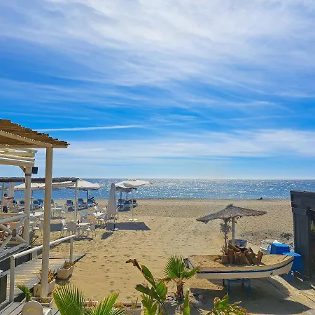 Great Location, Town